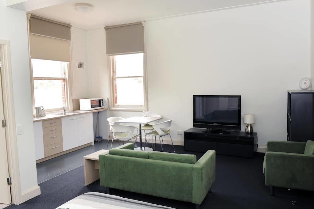 Yarra House Vandrerhjem Melbourne Eksteriør bilde