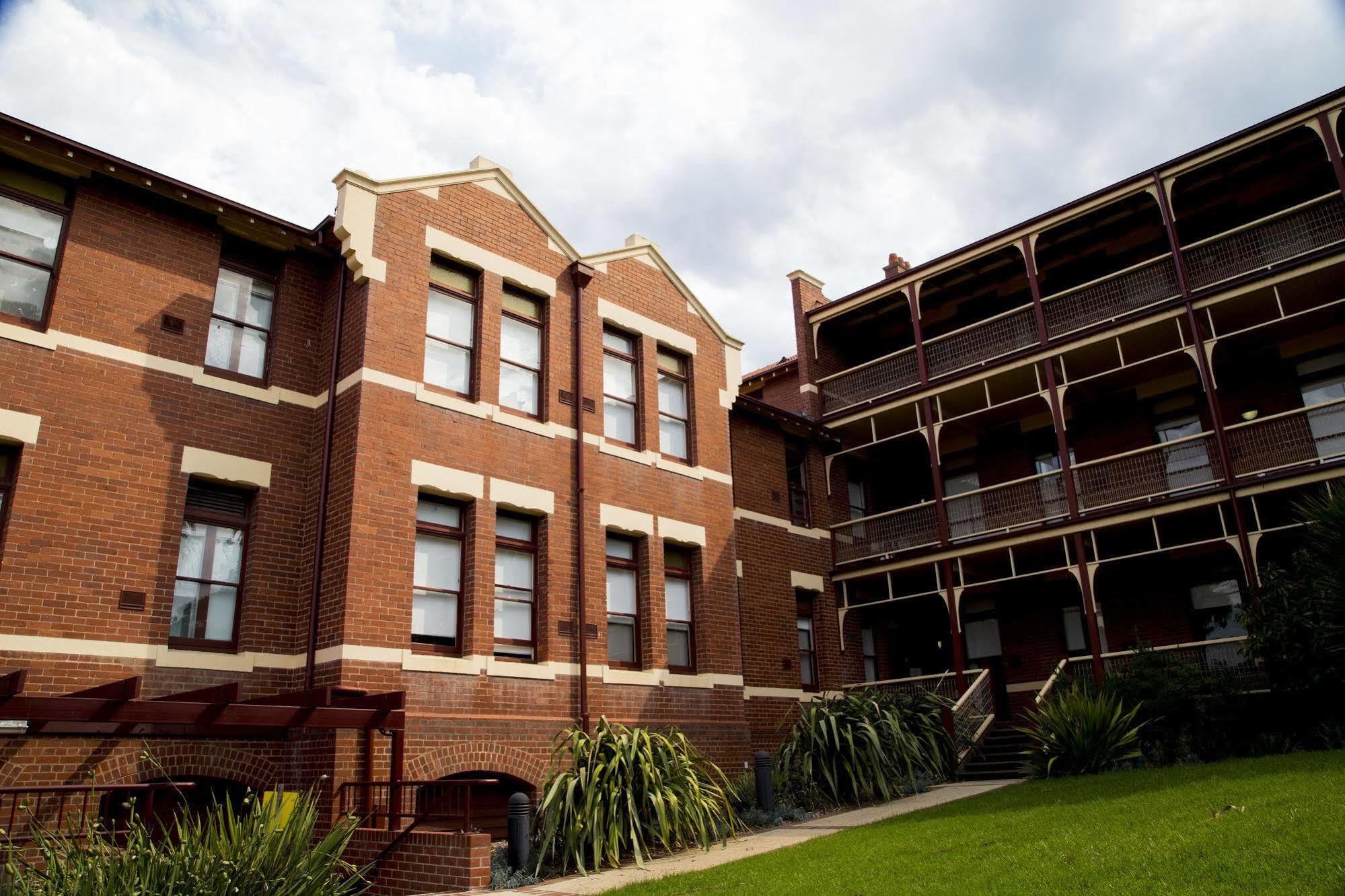 Yarra House Vandrerhjem Melbourne Eksteriør bilde